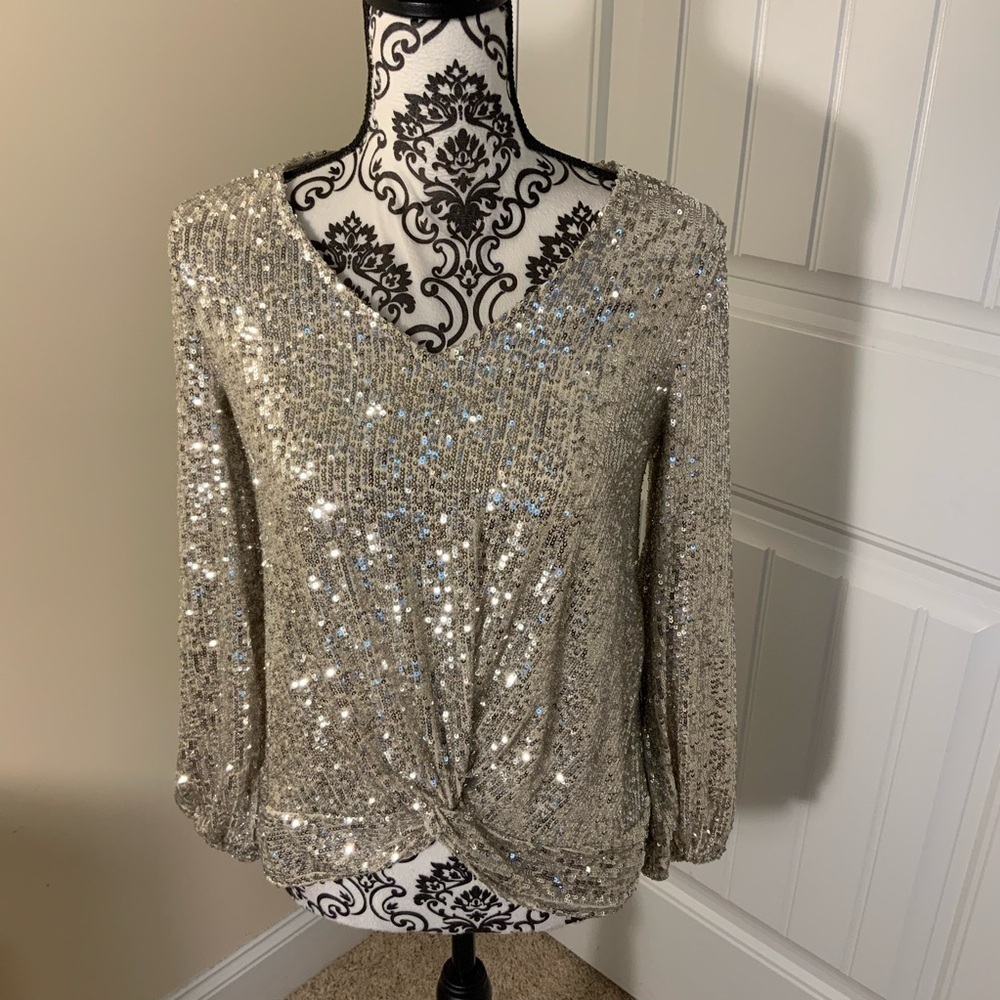 Cable & Gauge Sequin V-Neck Women's Top NWT